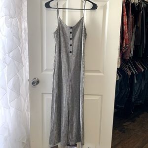 Black and white jumper